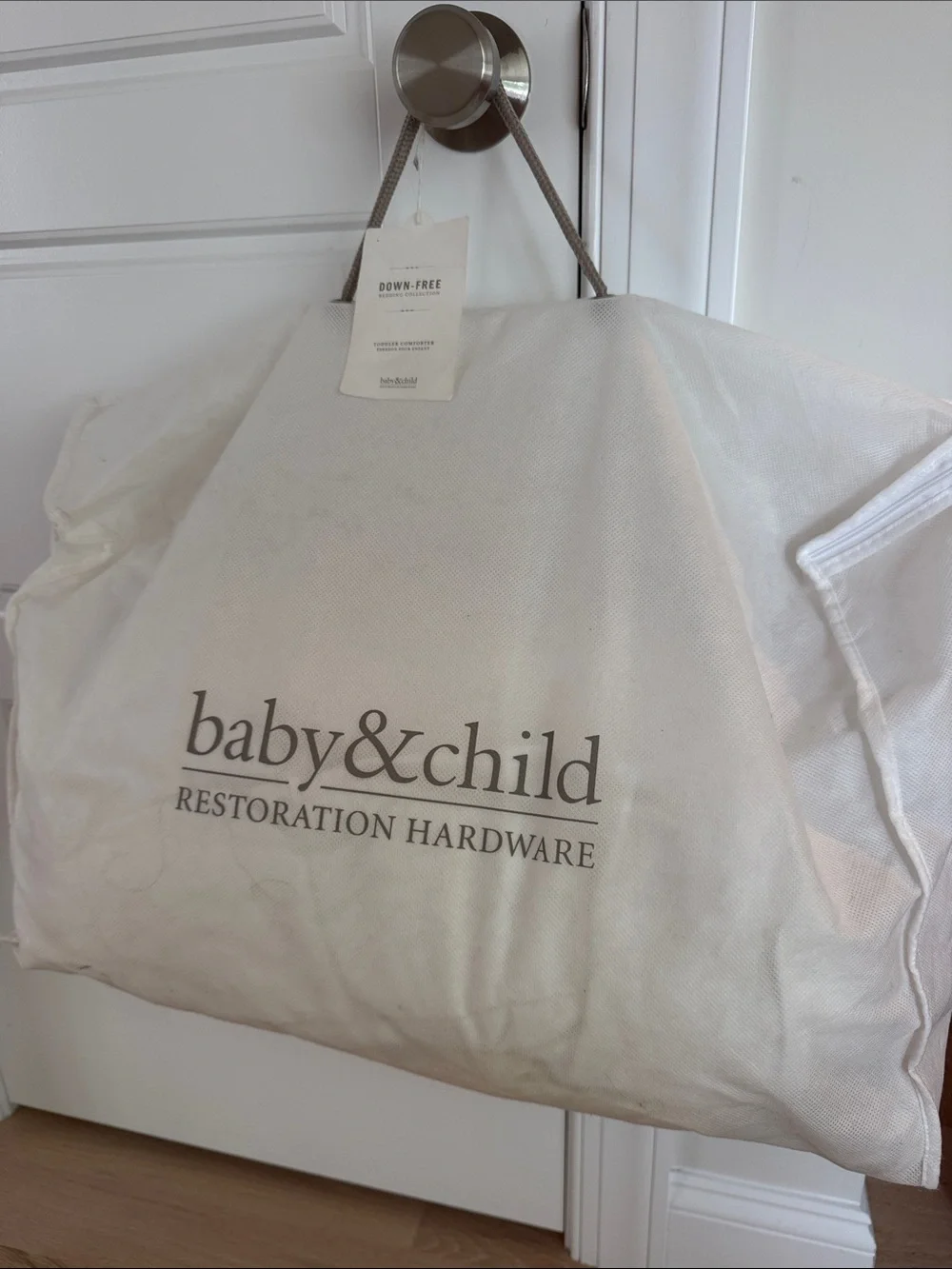 Restoration Hardware baby&child comforter in White